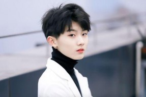 吃瓜娱乐马嘉祺,吃瓜娱乐背后的明星成长之路